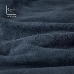 Navaris Heizdecke Snuggy, Mit Ärmeln, Dunkelblau, 9 Temperaturen, Abschaltautomatik, 195 X 125cm -Einrichtungsgeschäft 99bb2470a8c7e2ed4e68e42df497d4b91ba878e3 heizdecke navaris mit aermeln und tasche blaucreme